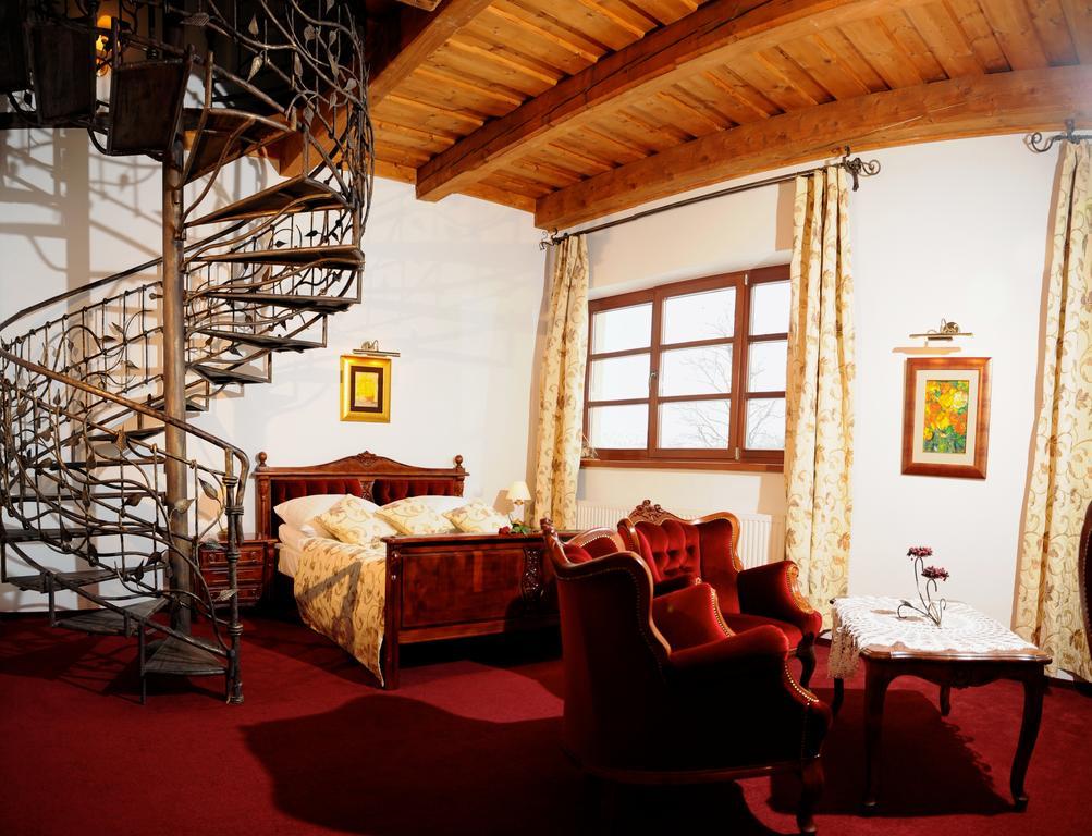 Folwark Stara Winiarnia Hotel Mszana Dolna