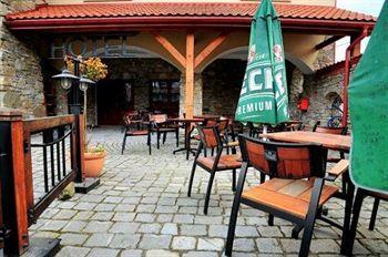 Folwark Stara Winiarnia Hotell