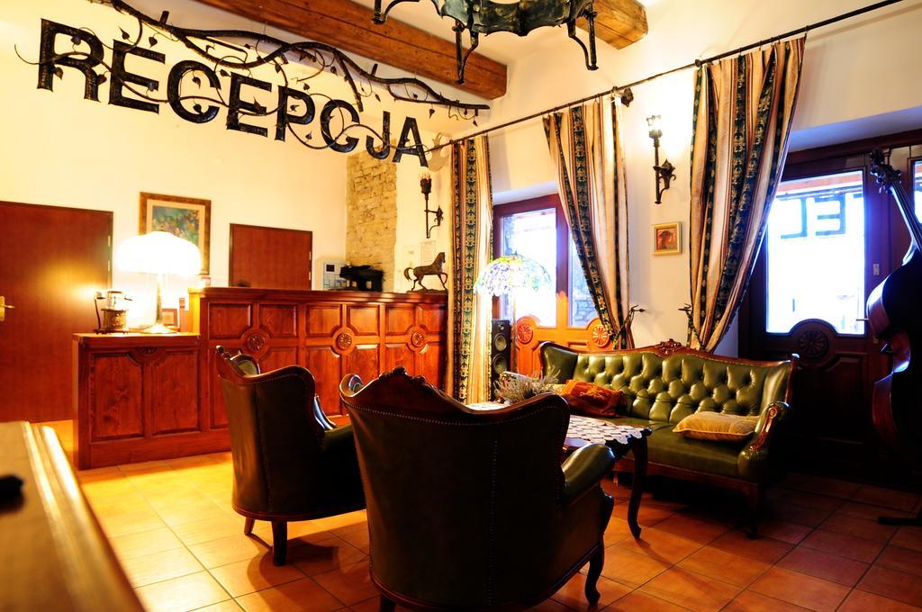Folwark Stara Winiarnia 3* Mszana Dolna